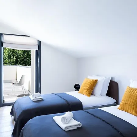 Sleeps 12 וילה