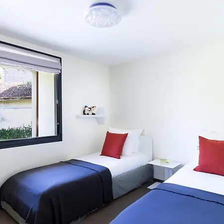 וילה Sleeps 12 Saubrigues