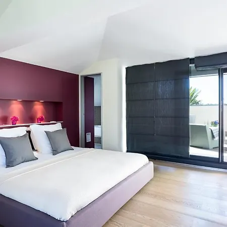 Sleeps 12 וילה *